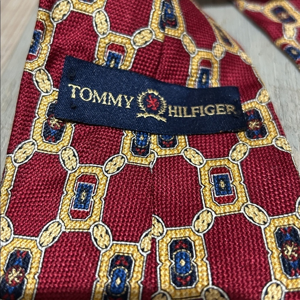 Tommy Hilfiger Men’s Red Green Geometric Ties 100% Italian Silk Career Office